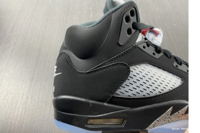 AIR JORDAN METALLIC BLACK (2016) 5 845035-003 0630